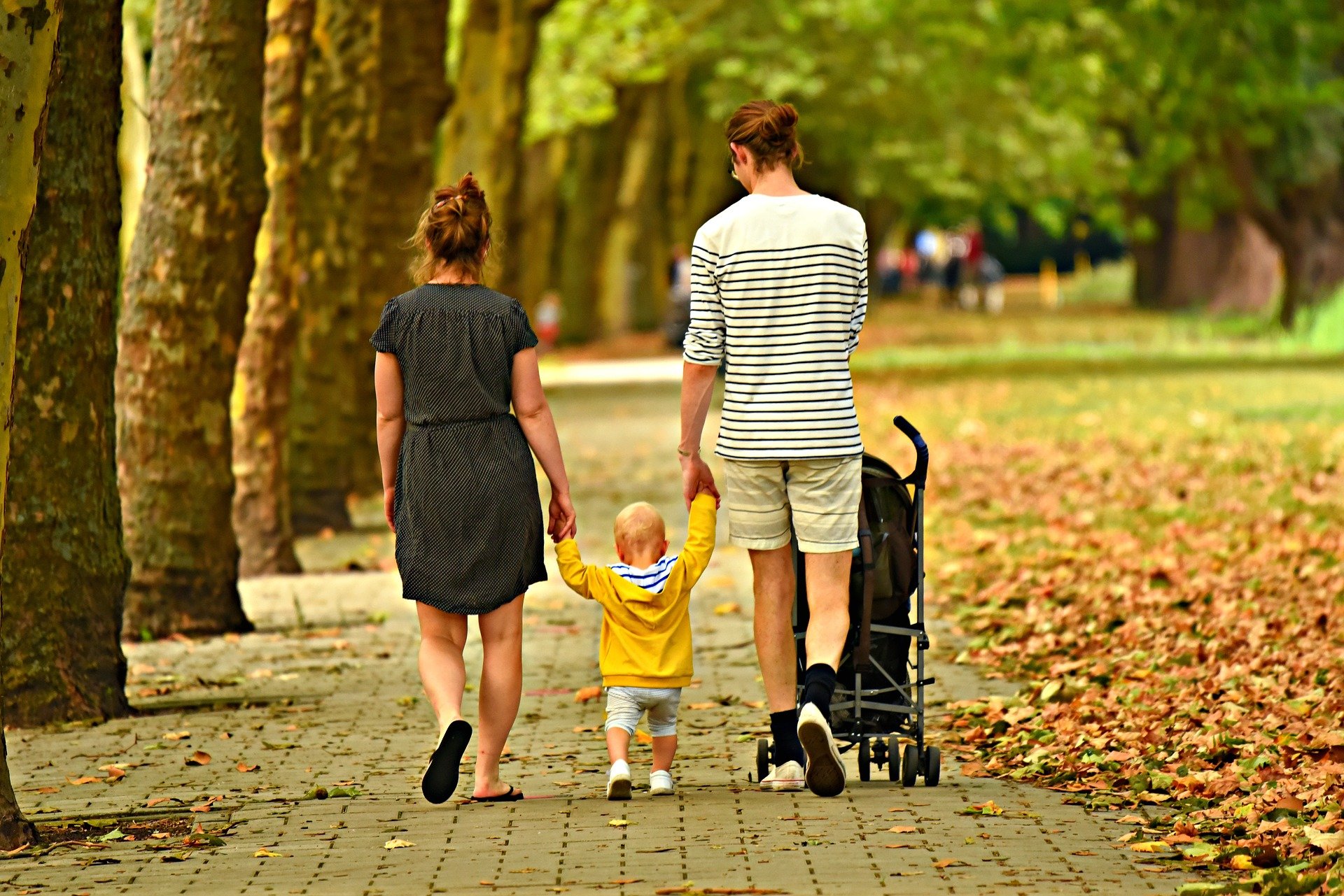 family-3602245_1920.jpg