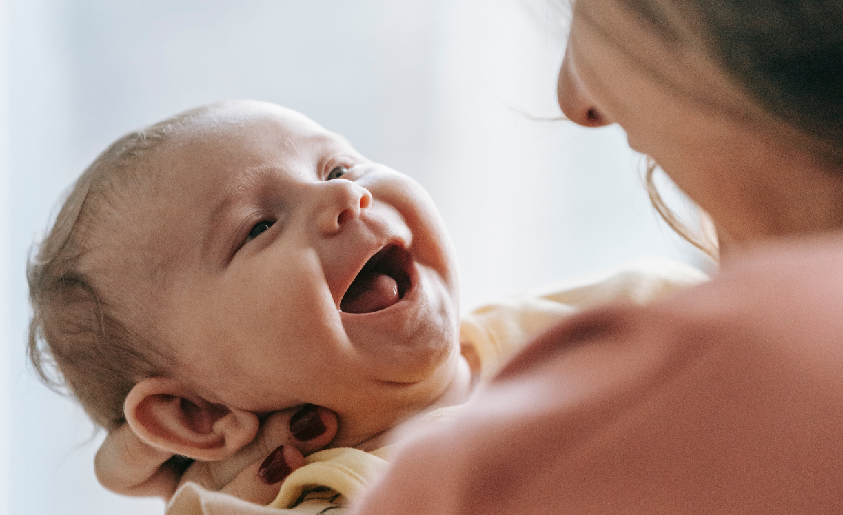 Bild Babycafé zugeschnitten.png